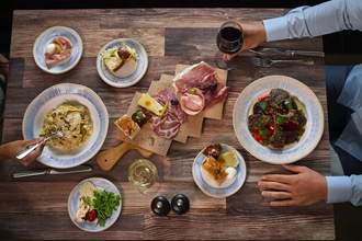 Royal Caribbean International, Symphony of the Seas, Jamies Italian 8, AHendel.jpg